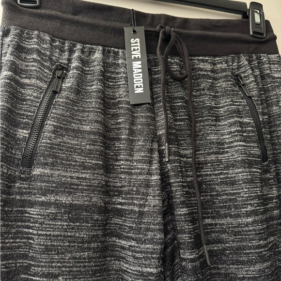 Steve Madden Black and Gray Jogger Sweatpants with Elastic Cuffs - Picture 3 of 5